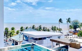 The Sunset Bangsaen Hotel